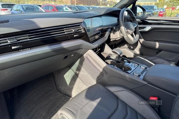 Used Volkswagen Touareg 2025 for sale - 76372143: Photo 2