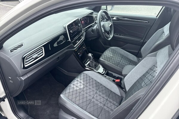 Used Volkswagen T-Roc 2025 for sale - 76621043: Photo 2