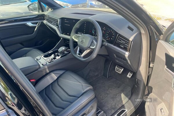 Used Volkswagen Touareg 2024 for sale - 74768790: Photo 6