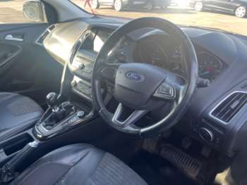 Used Ford Focus 2015 for sale - 74911844: Photo