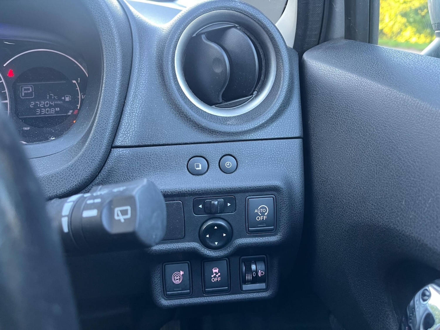 Used Nissan Note 2014 for sale - 75051690: Photo 11