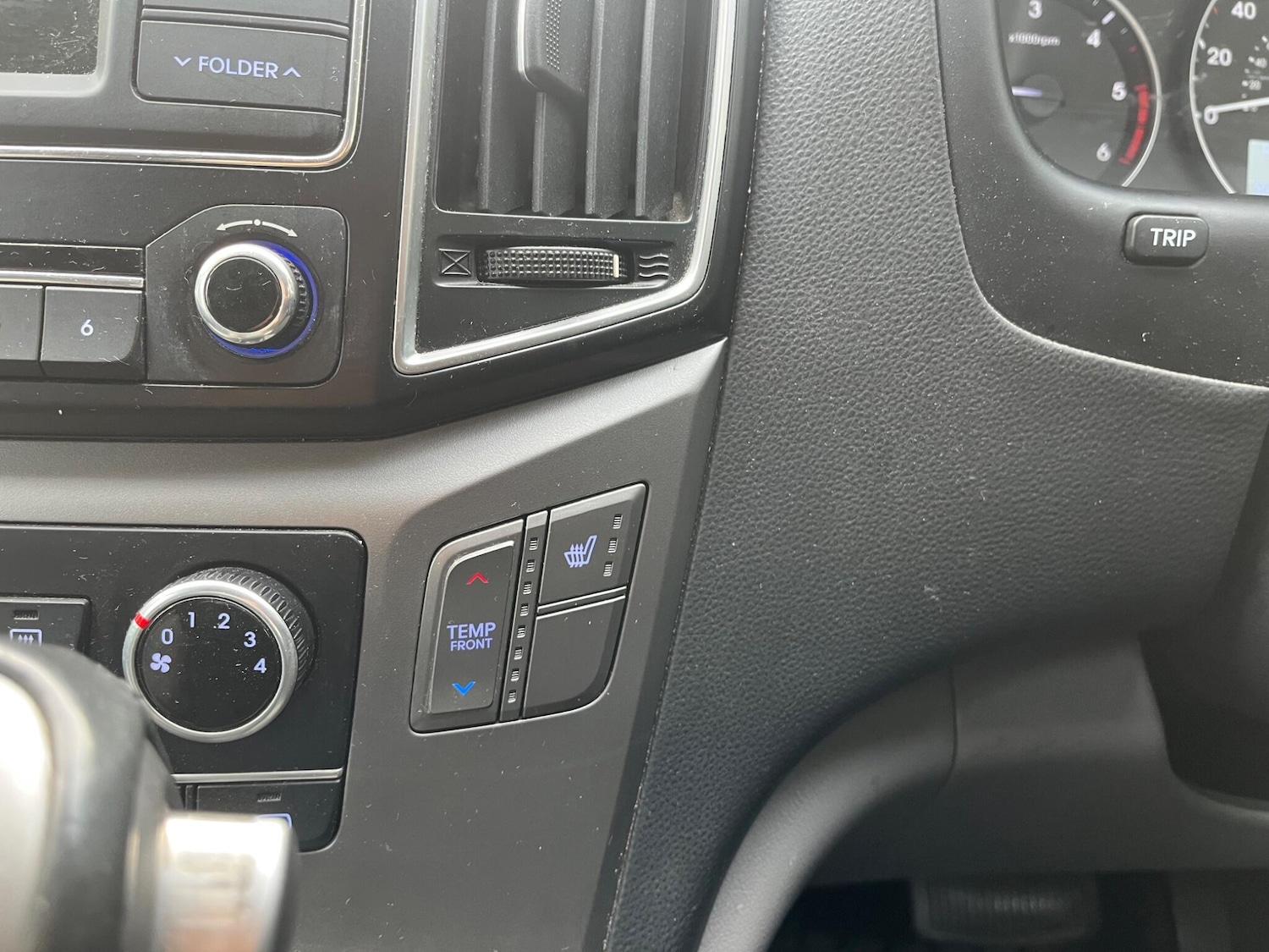 Used Hyundai i800 2016 for sale - 76240270: Photo 27