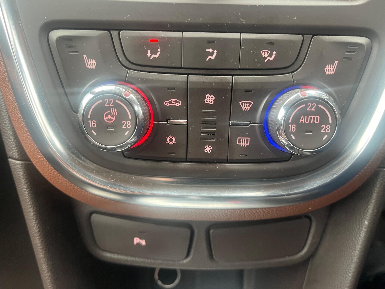 Used Vauxhall Mokka 2015 for sale - 75867137: Photo 28