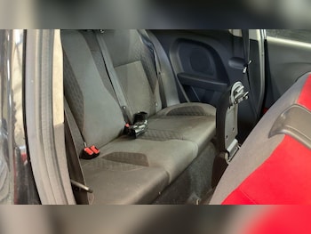 Used Ford Fiesta 2015 for sale - 75552673: Photo