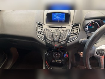 Used Ford Fiesta 2016 for sale - 75927439: Photo