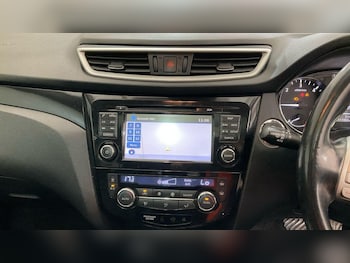 Used Nissan Qashqai 2014 for sale - 76239705: Photo 2