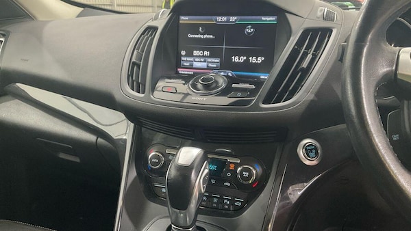 Used Ford Kuga 2016 for sale - 75564117: Photo 2