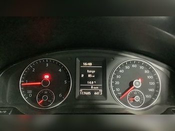 Used Volkswagen Transporter 2015 for sale - 76513485: Photo