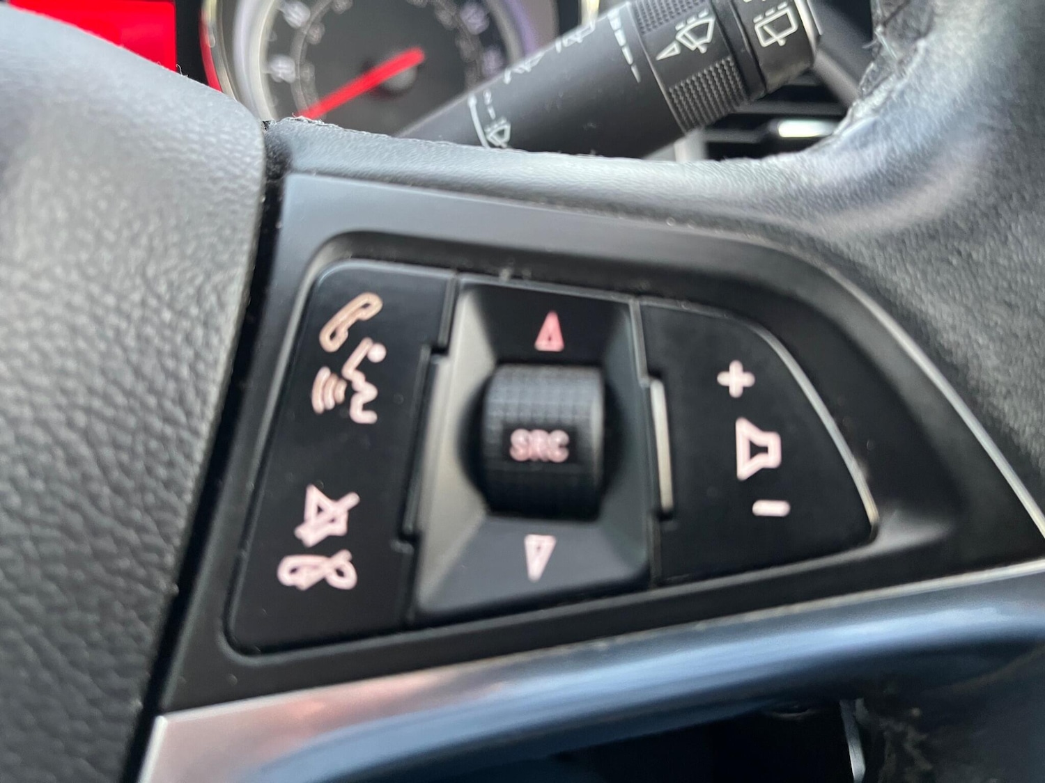 Used Vauxhall Astra 2010 for sale - 76446650: Photo 4