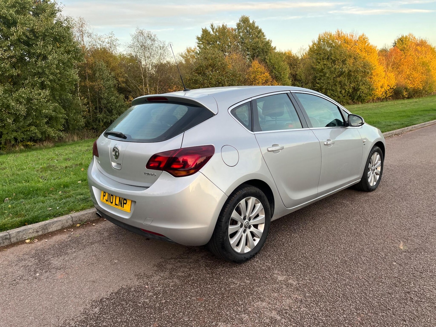 Used Vauxhall Astra 2010 for sale - 76446650: Photo 50