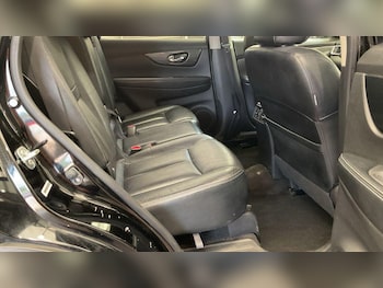 Used Nissan X-Trail 2016 for sale - 76099262: Photo