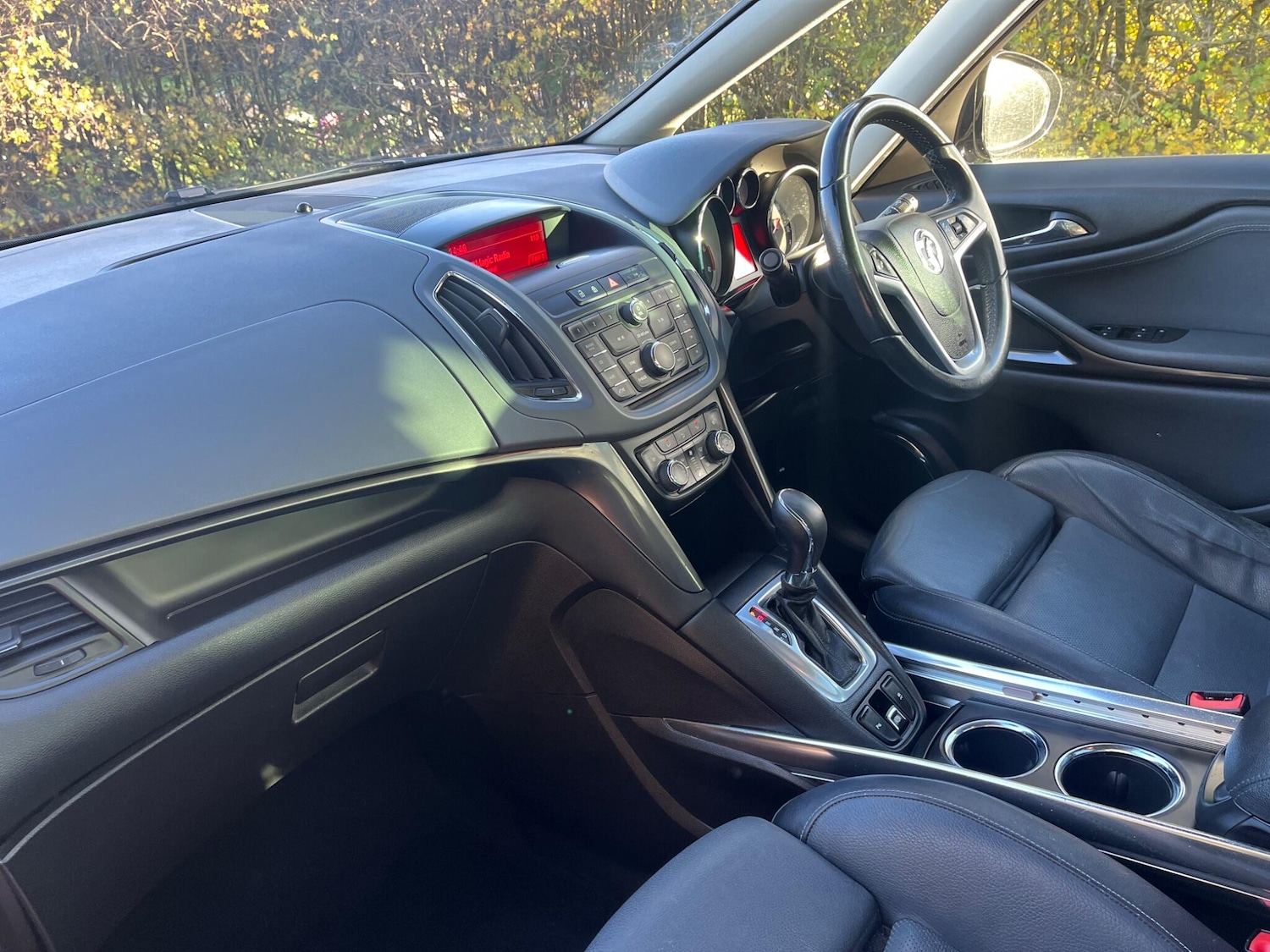 Used Vauxhall Zafira Tourer 2013 for sale - 76001233: Photo 12