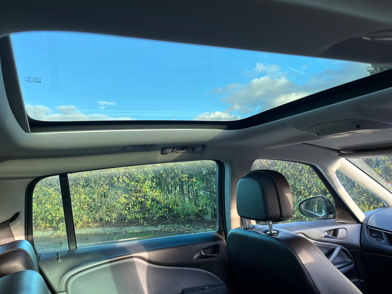 Used Vauxhall Zafira Tourer 2013 for sale - 76001233: Photo 37