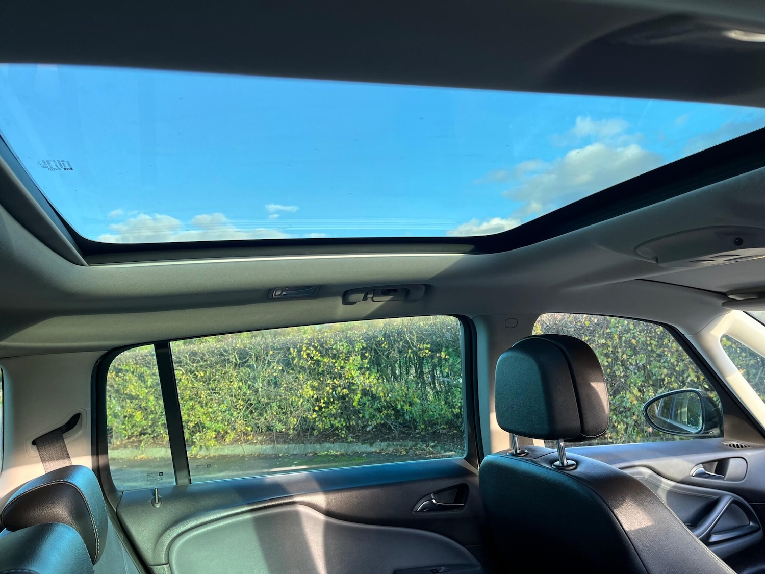 Used Vauxhall Zafira Tourer 2013 for sale - 76001233: Photo 38