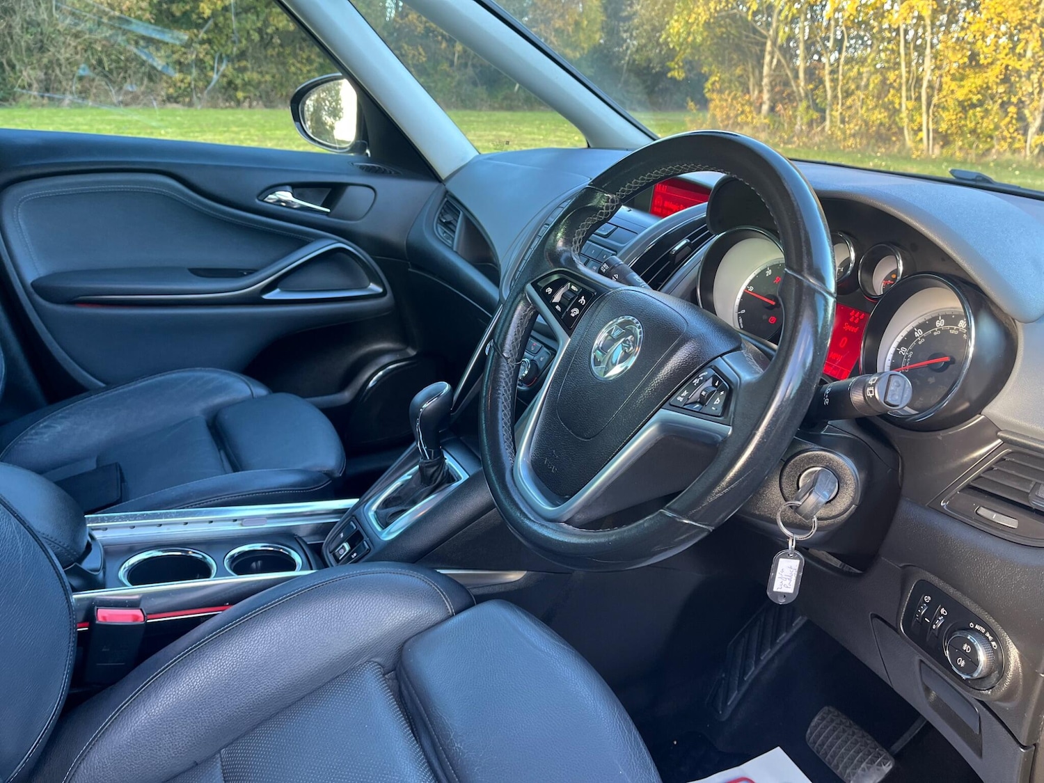 Used Vauxhall Zafira Tourer 2013 for sale - 76001233: Photo 43