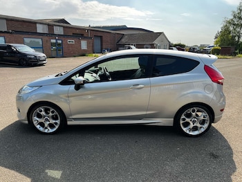 Used Ford Fiesta 2010 for sale - 78750113: Photo