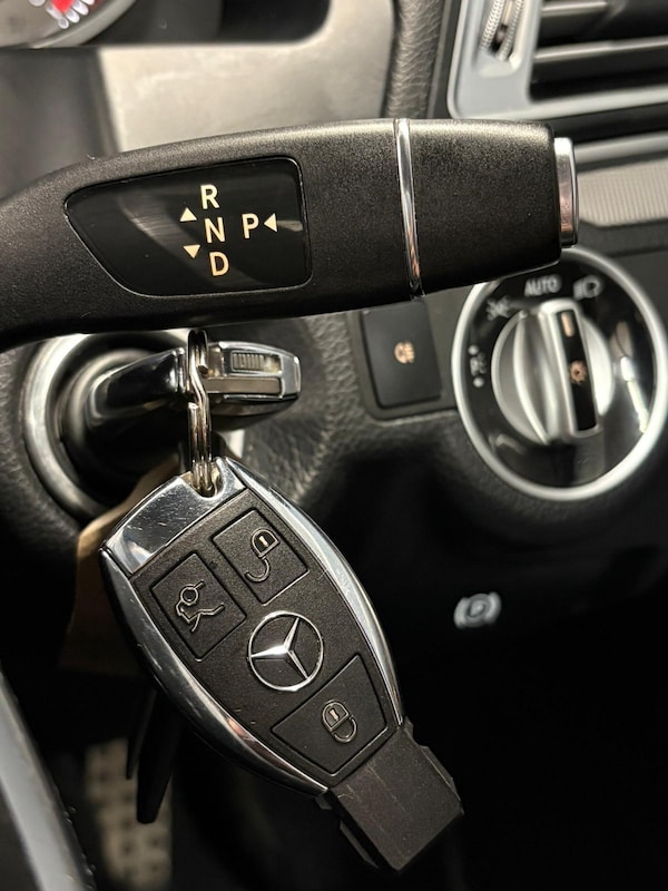Used Mercedes-Benz E-Class 2014 for sale - 76226685: Photo 6