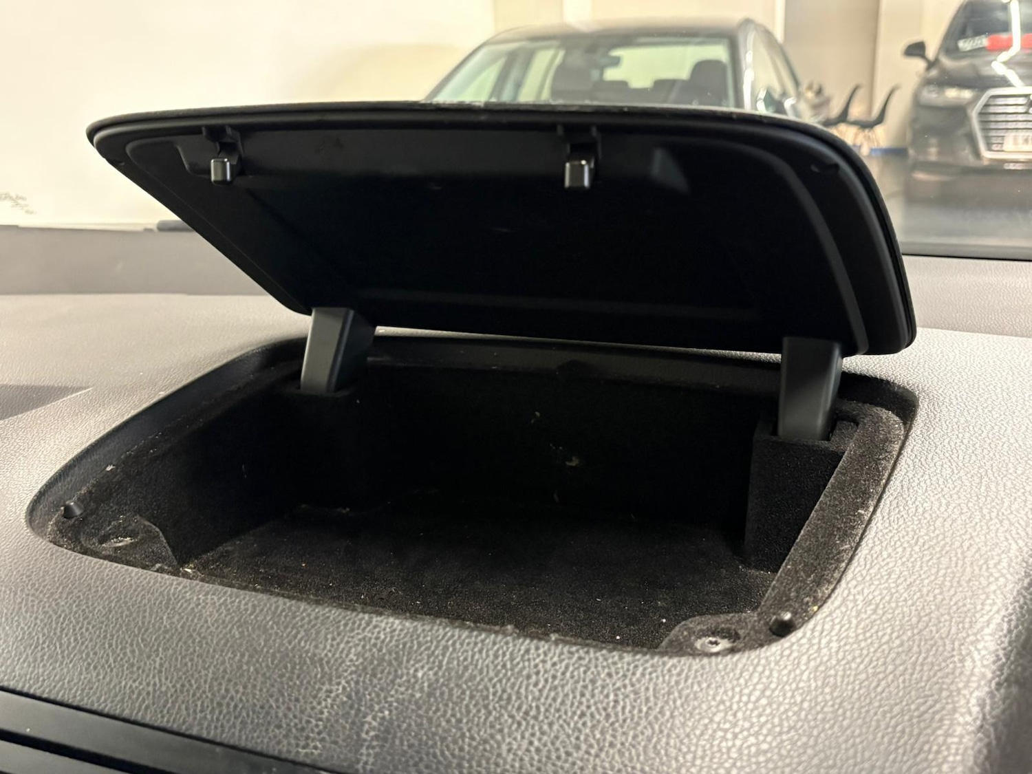 Used Volkswagen Sharan 2010 for sale - 76995792: Photo 26