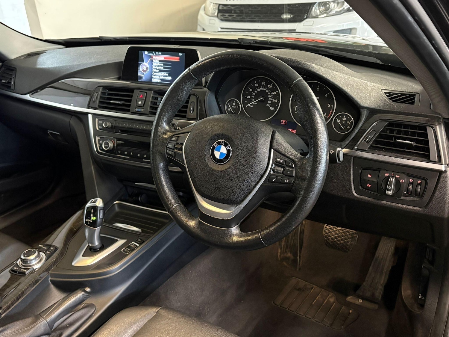 Used BMW 3 Series 2014 for sale - 77190759: Photo 22