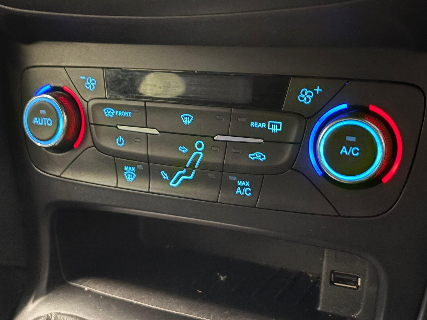 Used Ford Focus 2015 for sale - 76913057: Photo 15