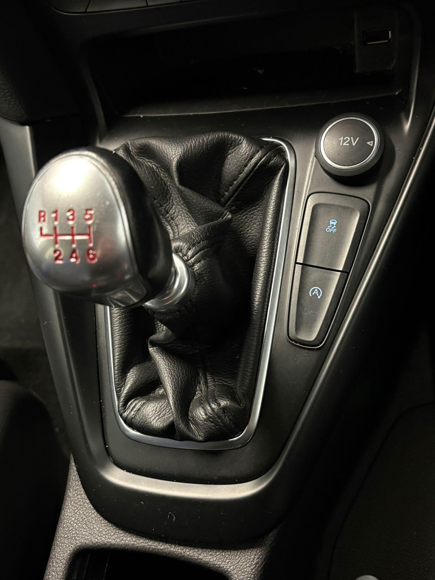 Used Ford Focus 2015 for sale - 76913057: Photo 9