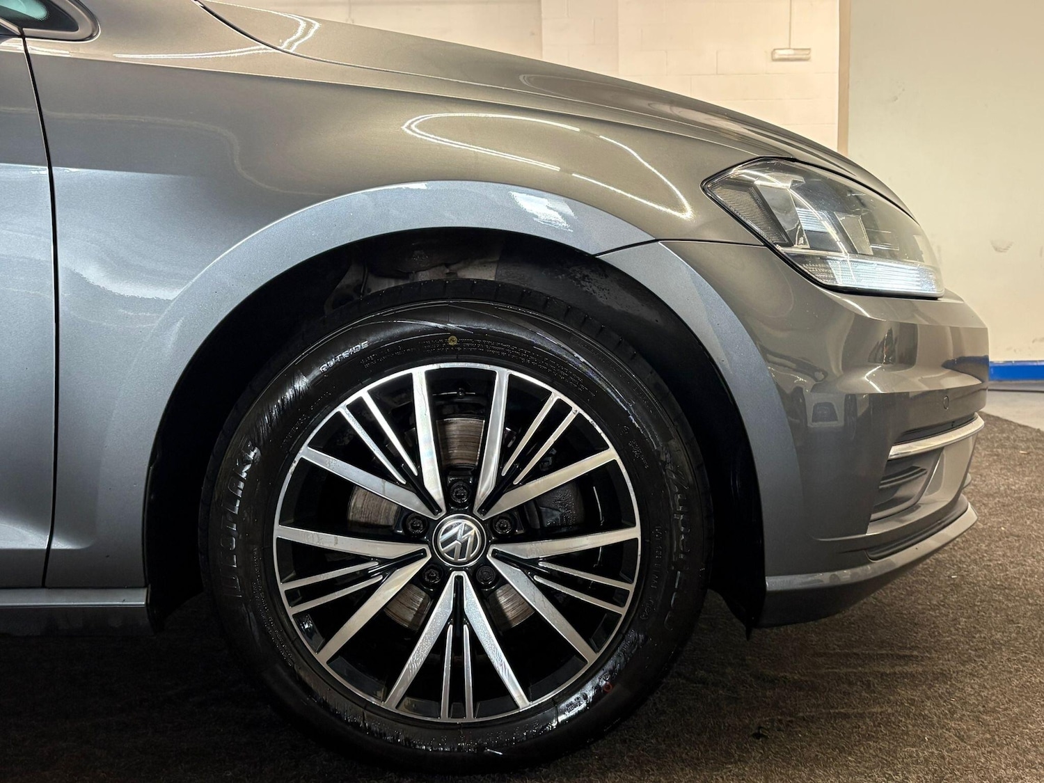 Used Volkswagen Golf 2017 for sale - 76381003: Photo 17