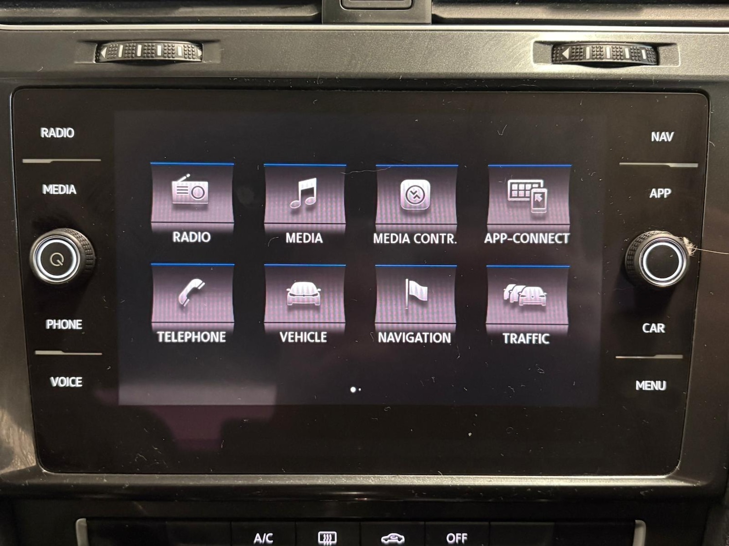 Used Volkswagen Golf 2017 for sale - 76381003: Photo 18