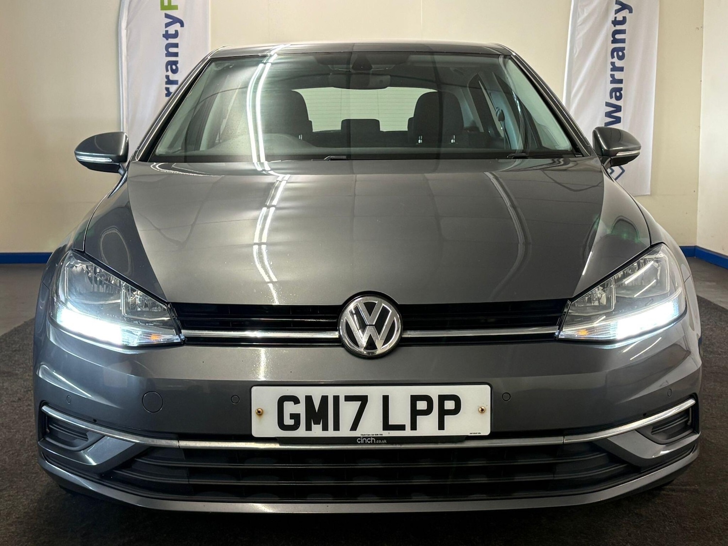 Used Volkswagen Golf 2017 for sale - 76381003: Photo 2