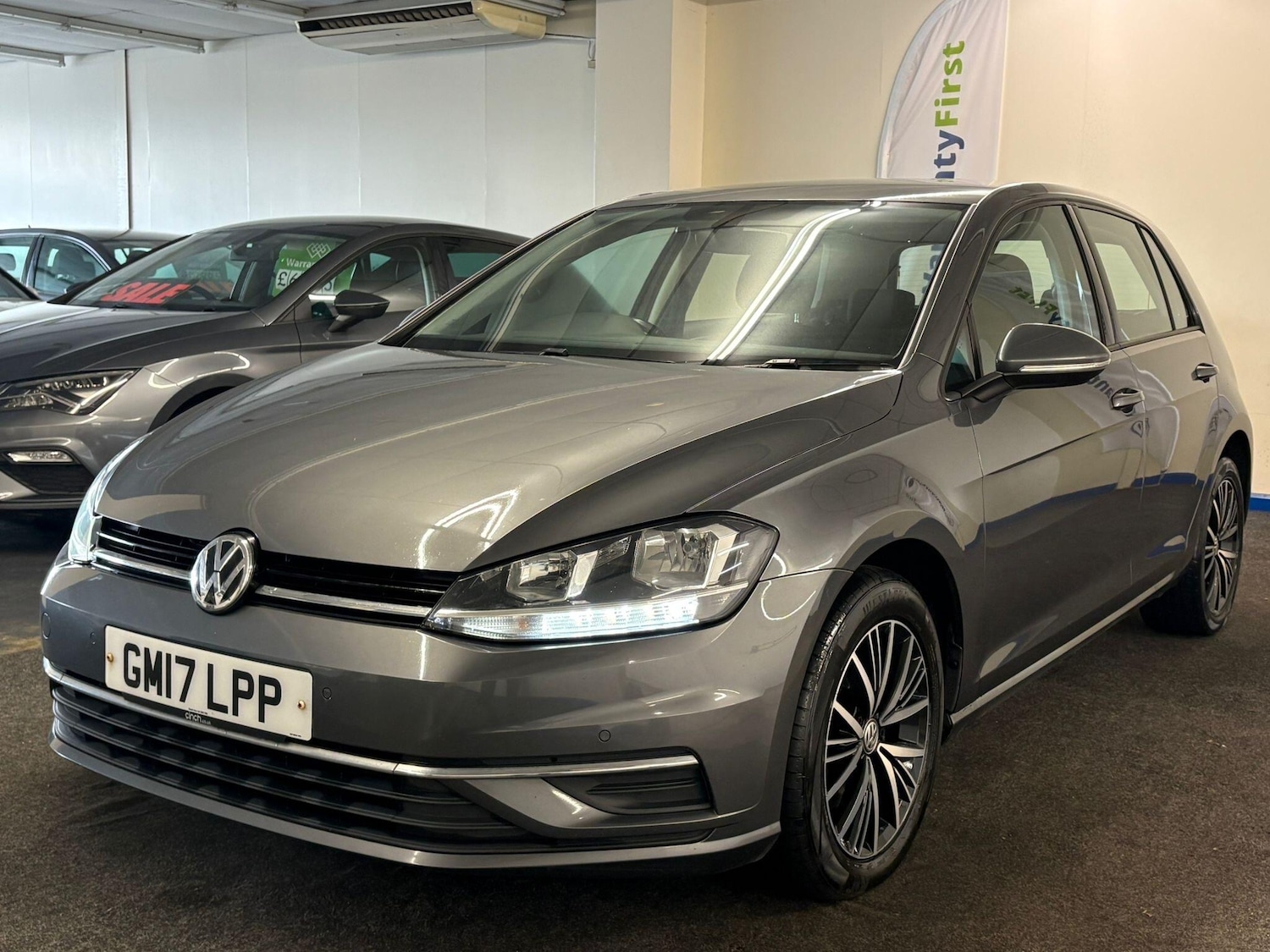 Used Volkswagen Golf 2017 for sale - 76381003: Photo 4