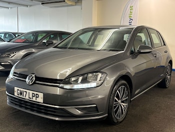 Used Volkswagen Golf 2017 for sale - 76381003: Photo