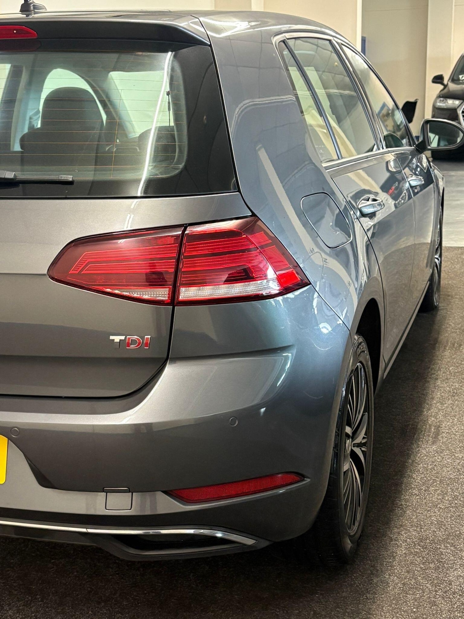 Used Volkswagen Golf 2017 for sale - 76381003: Photo 6