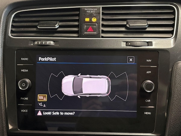 Used Volkswagen Golf 2017 for sale - 76227610: Photo 20