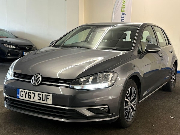 Used Volkswagen Golf 2017 for sale - 76227610: Photo 2