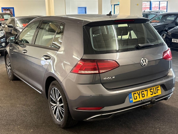 Used Volkswagen Golf 2017 for sale - 76227610: Photo 3
