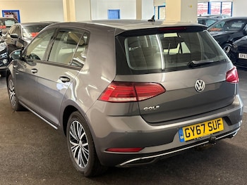 Used Volkswagen Golf 2017 for sale - 76227610: Photo 3