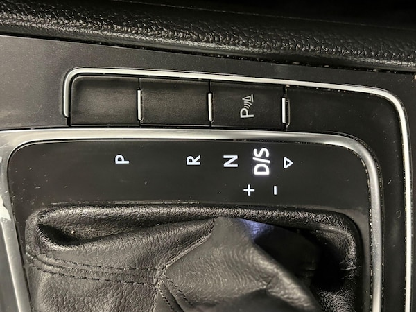 Used Volkswagen Golf 2017 for sale - 76227610: Photo 9