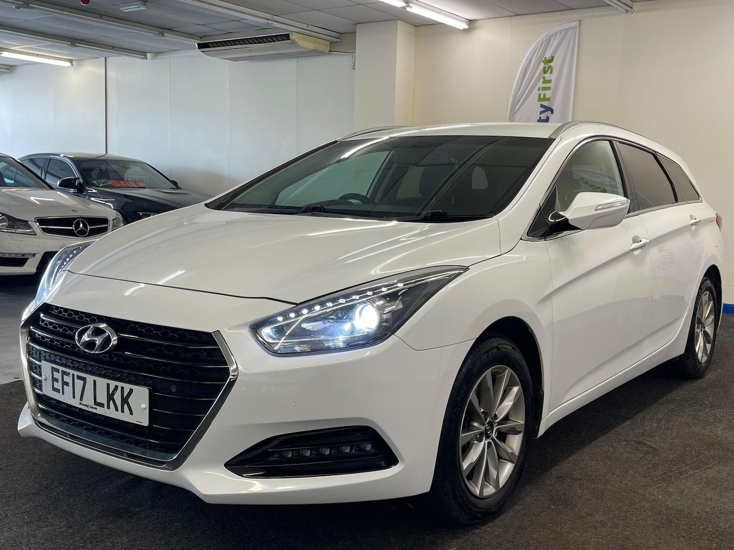Used Hyundai i40 2017 for sale - 76318065: Photo 2