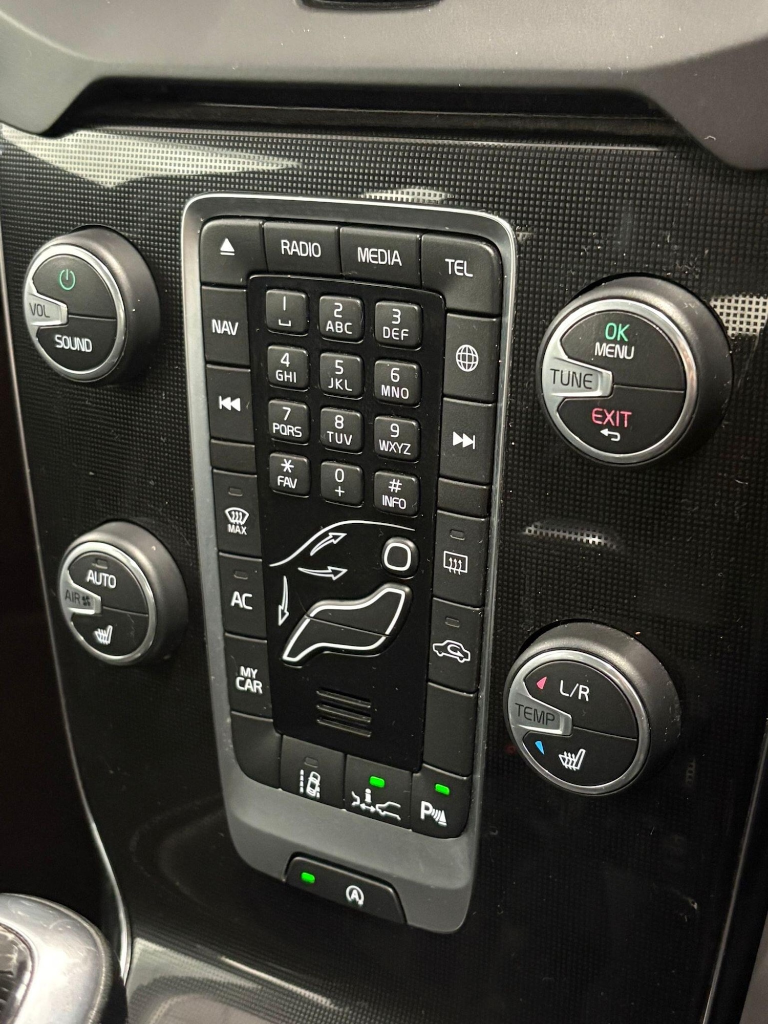 Used Volvo V40 2016 for sale - 76623217: Photo 12