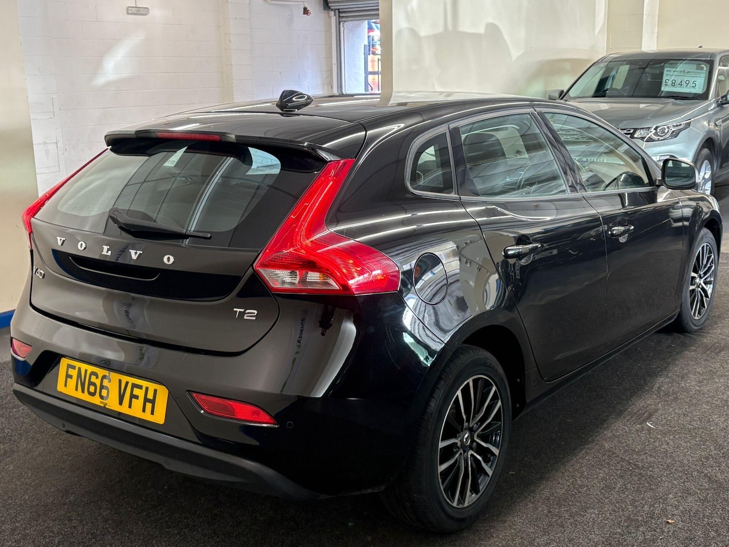 Used Volvo V40 2016 for sale - 76623217: Photo 4
