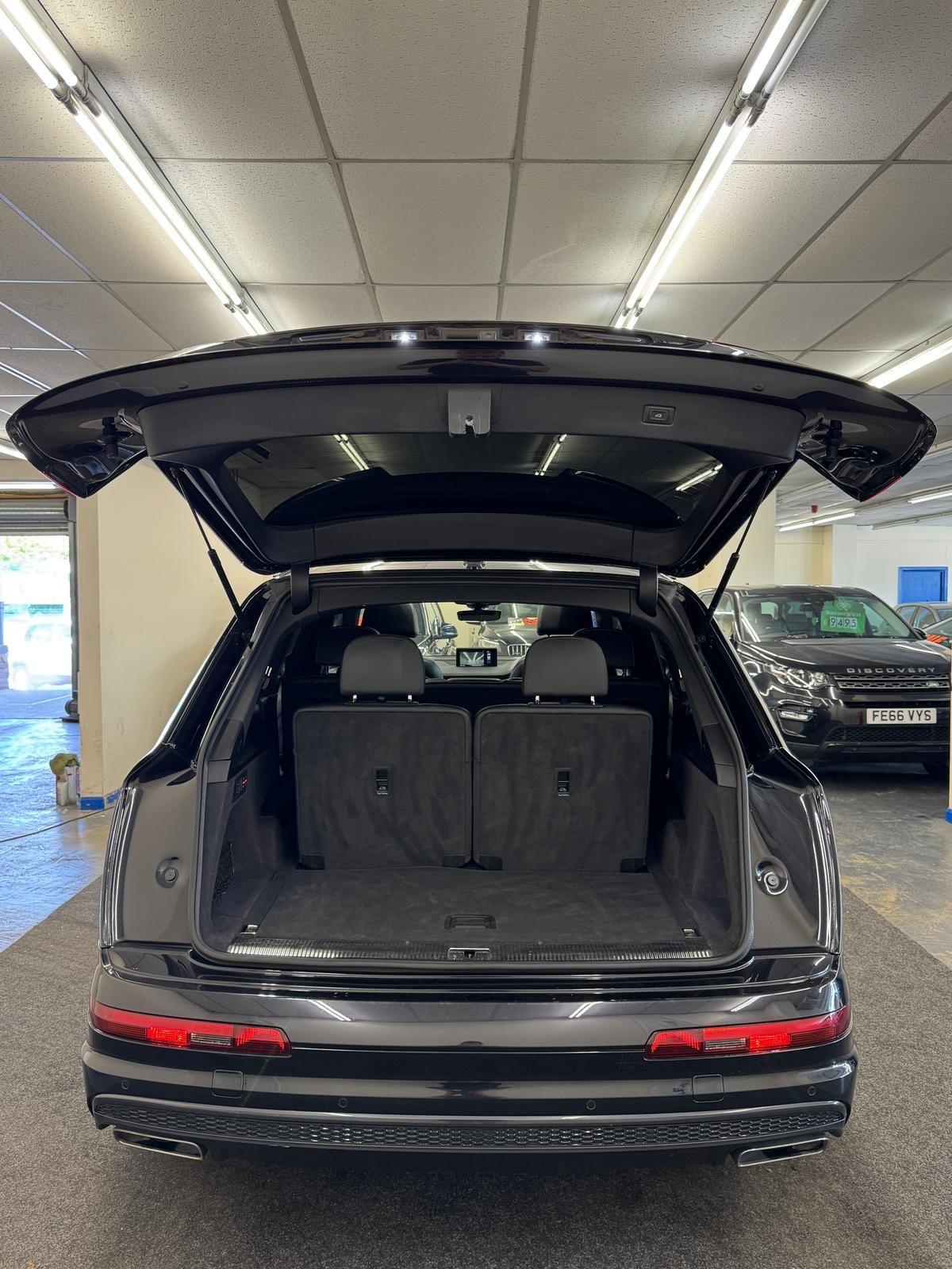 Used Audi Q7 2019 for sale - 76623213: Photo 32