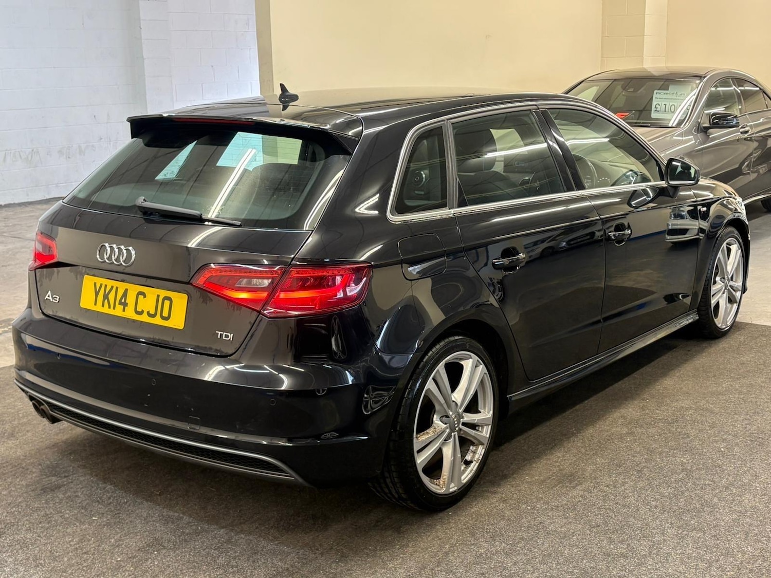 Used Audi A3 2014 for sale - 77625269: Photo 4