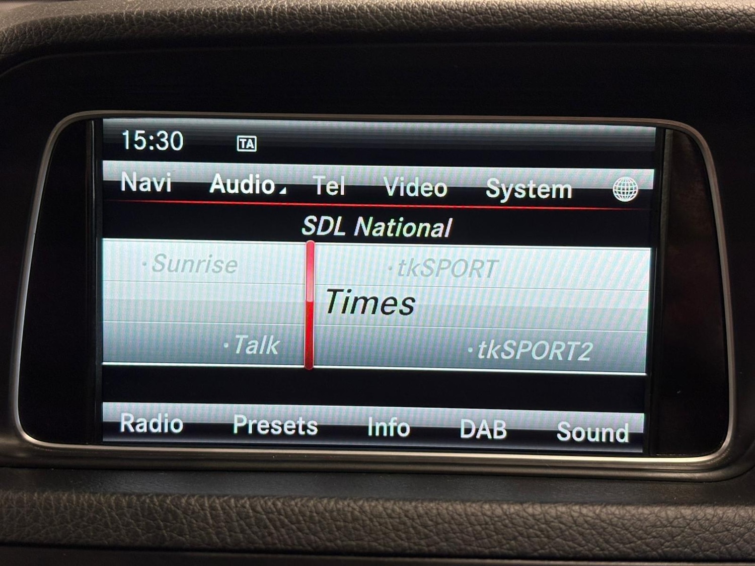 Used Mercedes-Benz E Class 2014 for sale - 76623219: Photo 3