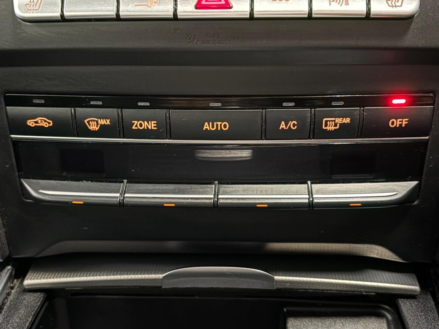 Used Mercedes-Benz E Class 2014 for sale - 76623219: Photo 30