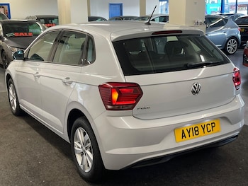 Used Volkswagen Polo 2018 for sale - 76612869: Photo