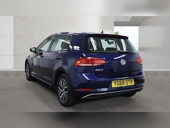 Used Volkswagen Golf 2018 for sale - 78416598: Photo