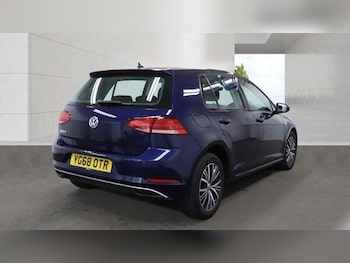 Used Volkswagen Golf 2018 for sale - 78416598: Photo