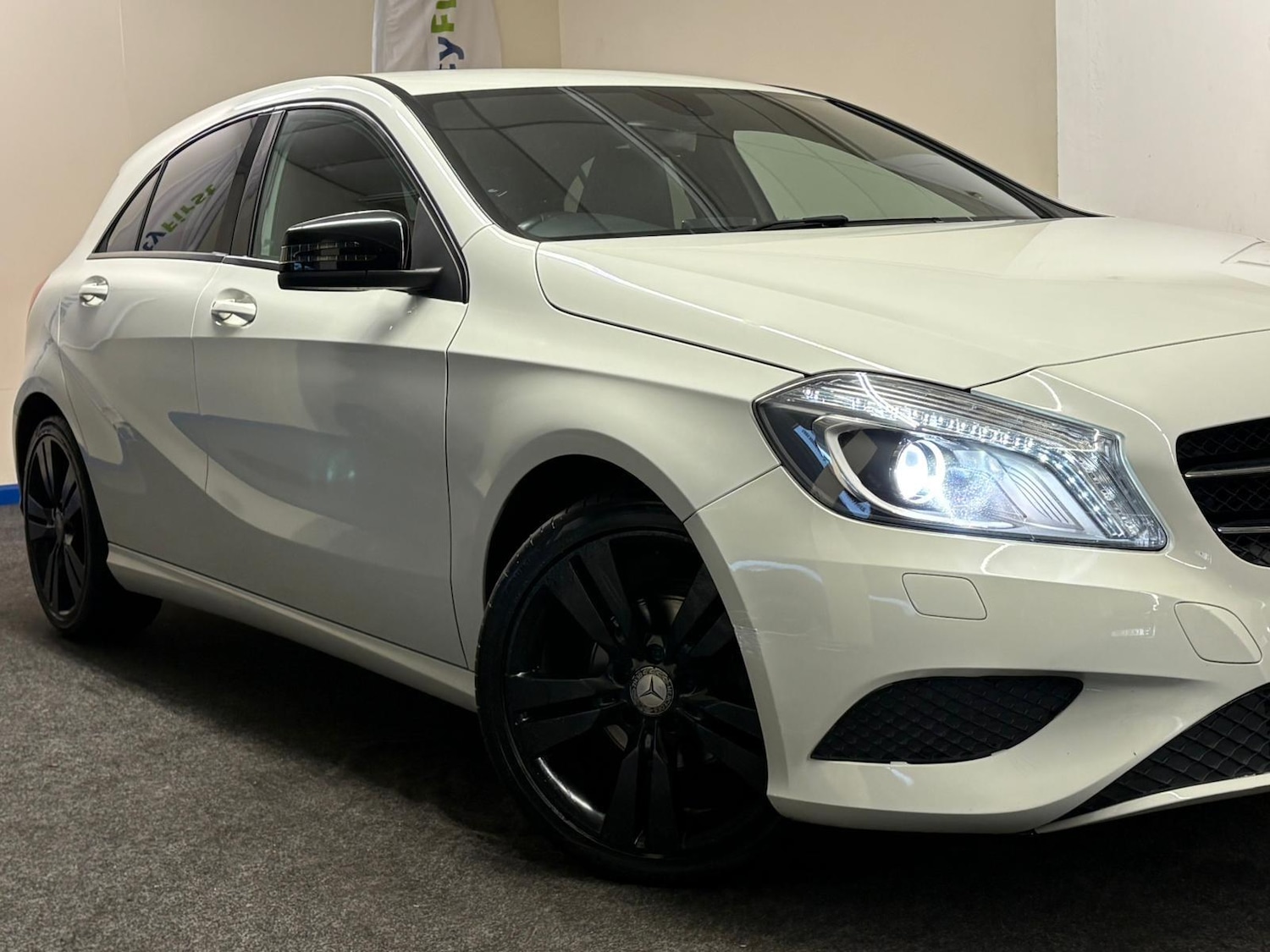 Used Mercedes-Benz A-Class 2014 for sale - 76336493: Photo 2