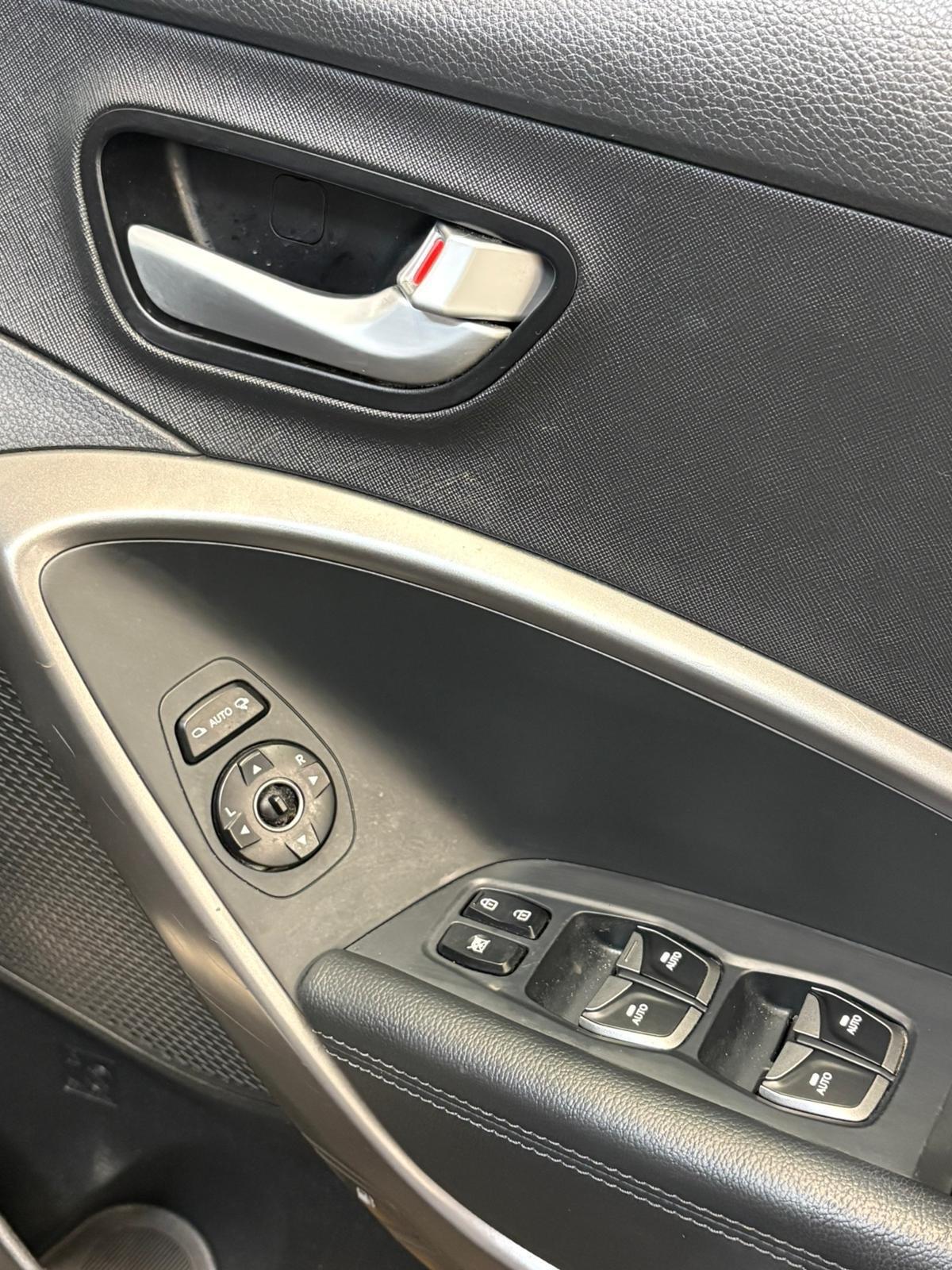 Used Hyundai Santa Fe for sale - 78006987: Photo 29