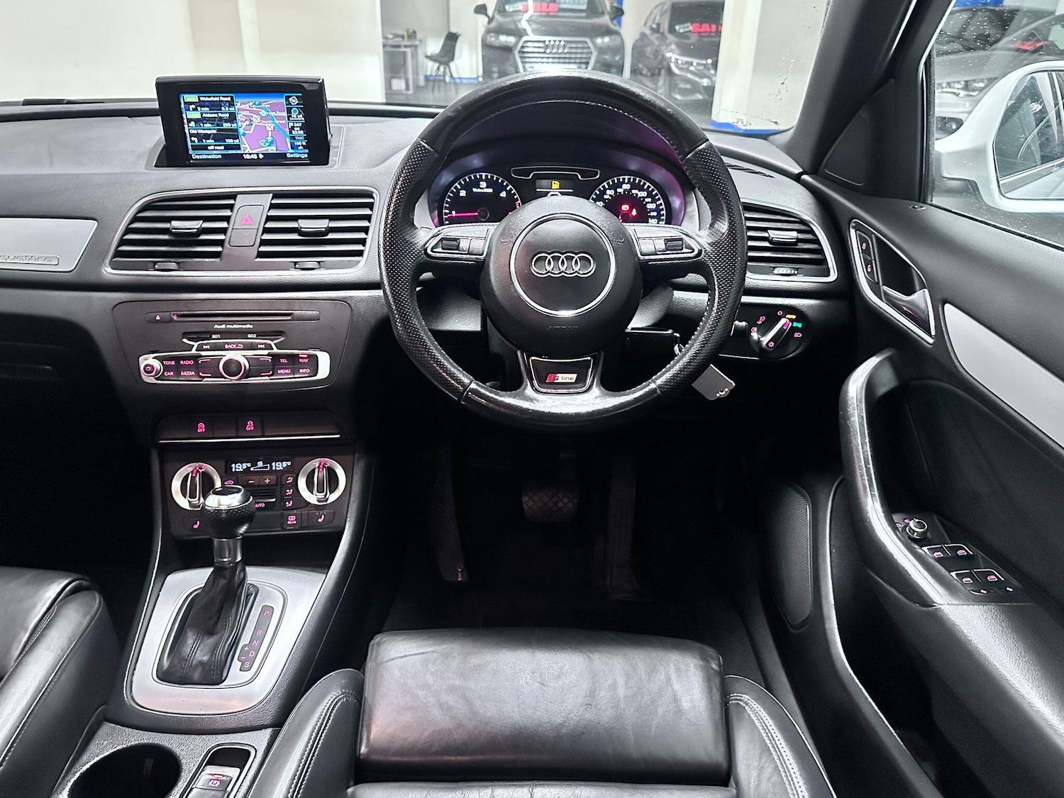 Used Audi Q3 2012 for sale - 76623252: Photo 21