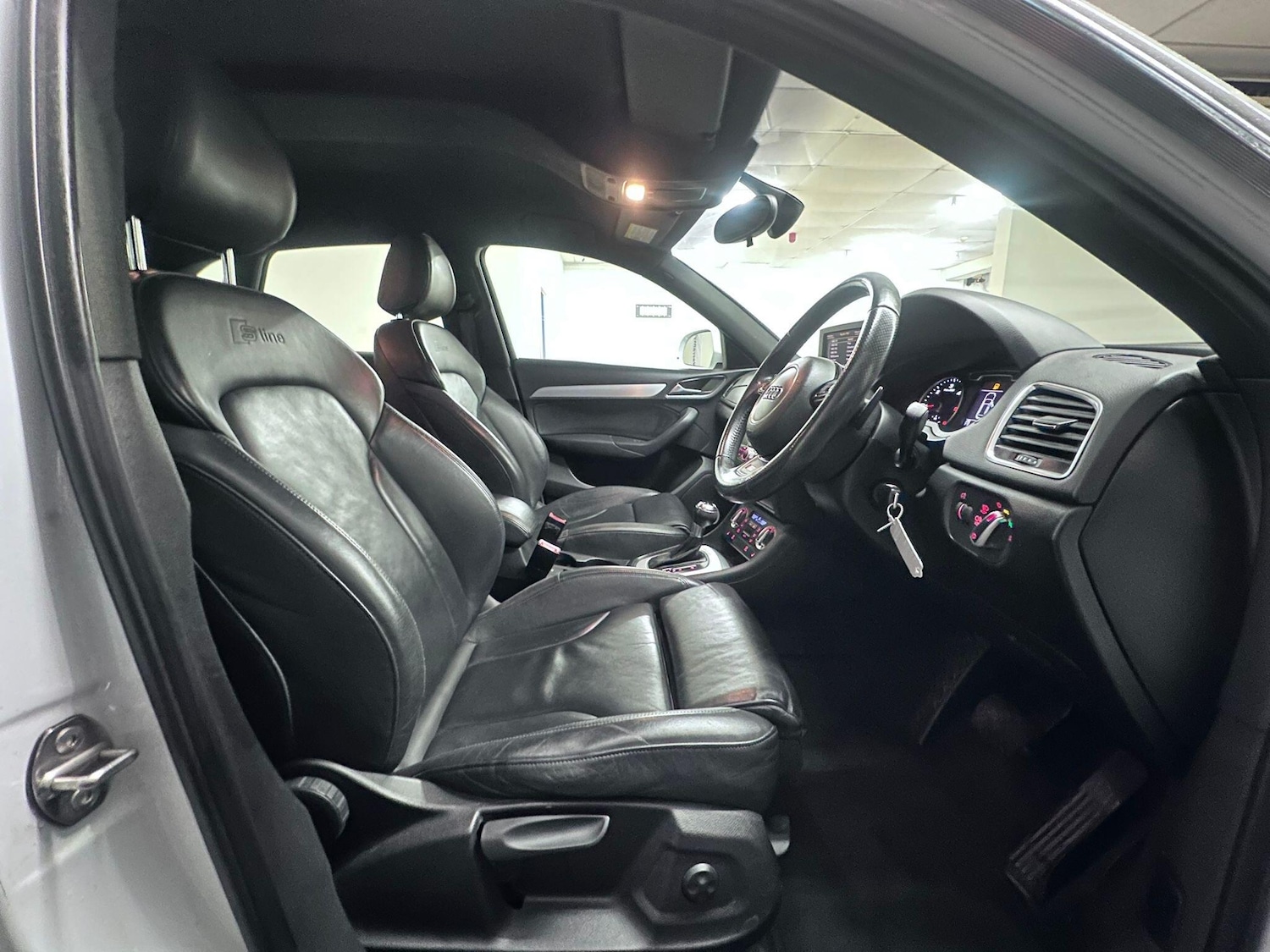 Used Audi Q3 2012 for sale - 76623252: Photo 9